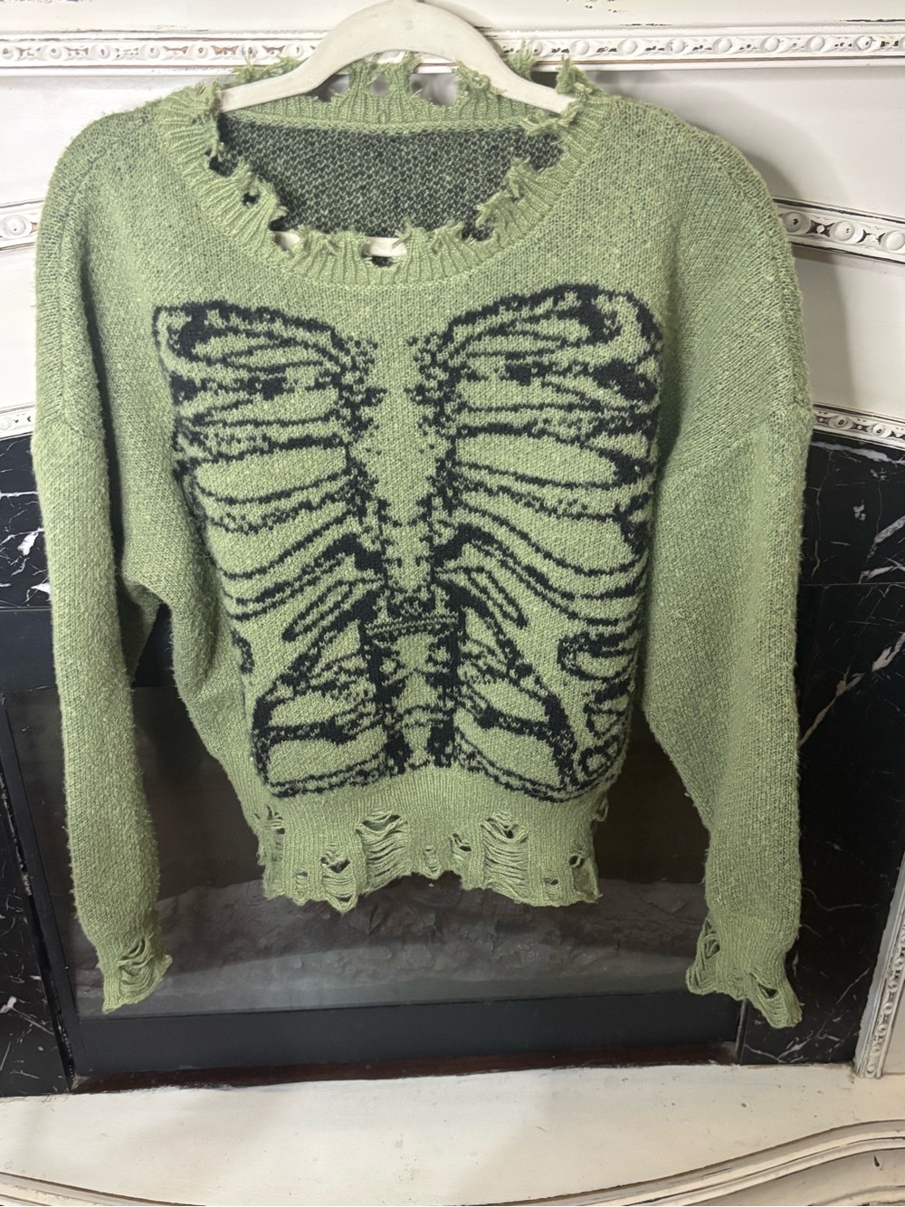 ROMWE Light Green Distressed Ribcage Crewneck Sweater